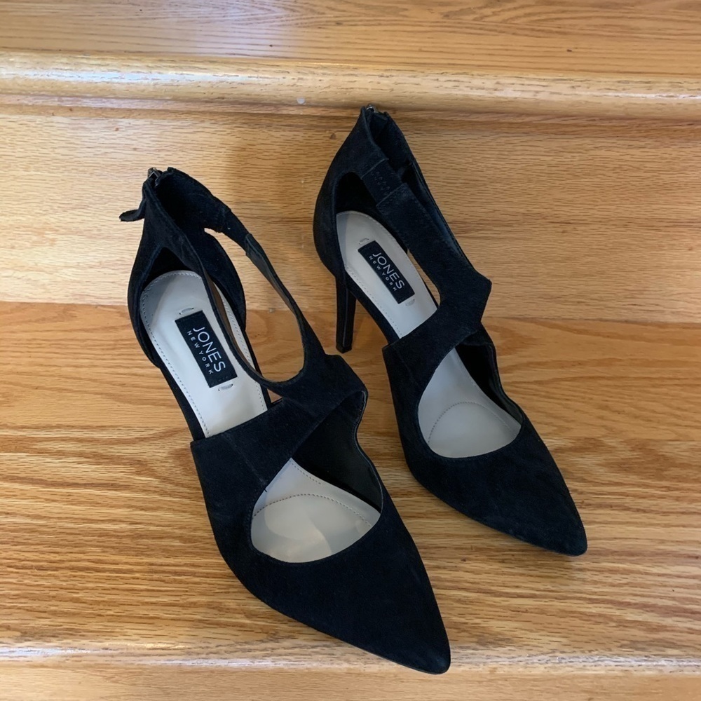 Jones New York Black Suede “Christie” Heels. 8.5M